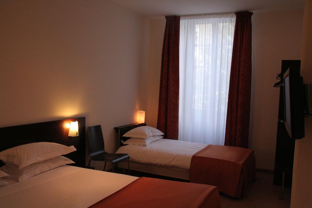 Hotel La Beauze Aubusson  Pokój zdjęcie